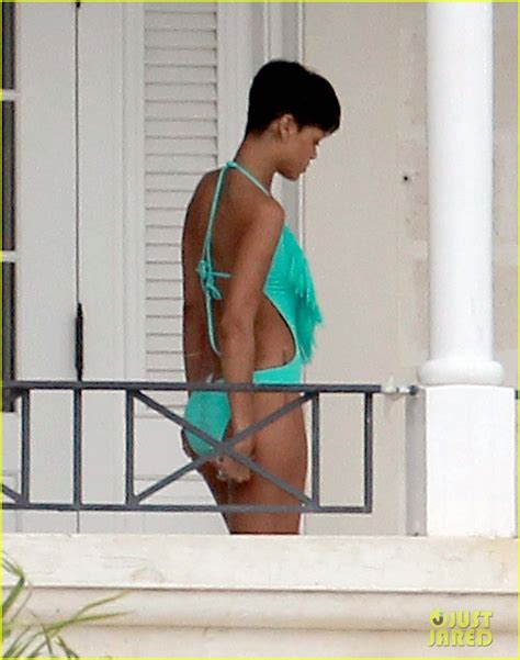 Rihanna Sexy Swimsuit In Barbados Photo 2779368 Bikini Rihanna