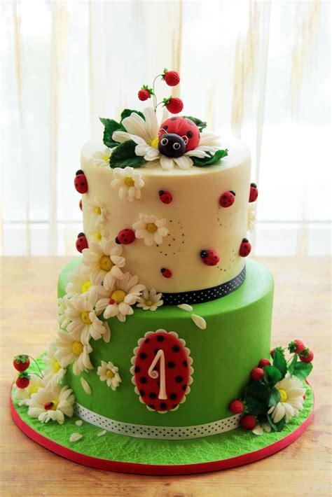 pin  maria moscoso  ladybugbee cakes ladybug cake lady bug birthday cake ladybug cakes