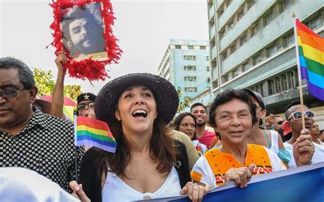 a castro breaks tradition with ‘no vote in cuba al