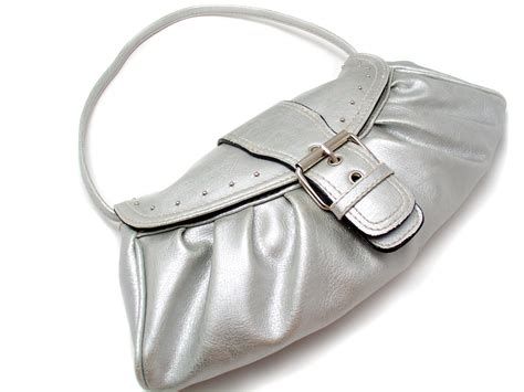 momsbudget   spot  counterfeit purse