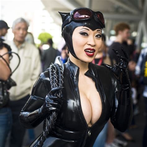 35 Sexy Catwoman Cosplay Girls ~ Damn Cool Pictures