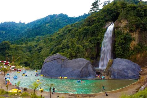 daerah wisata  indonesia keindahan air terjun curug  bogor jawa