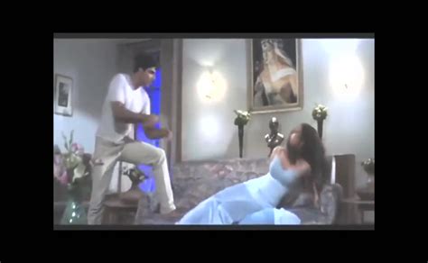 Akshay Kumar Straight Scene In Ajnabee Aznude Men