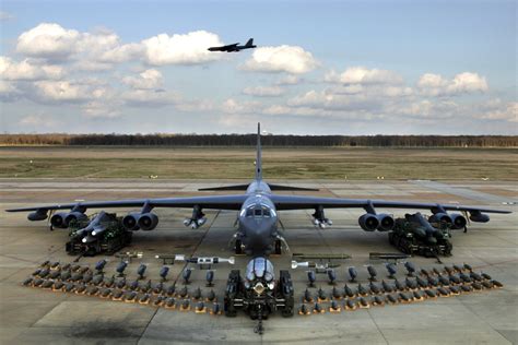 airplane bombs bomber boeing   stratofortress aircraft military