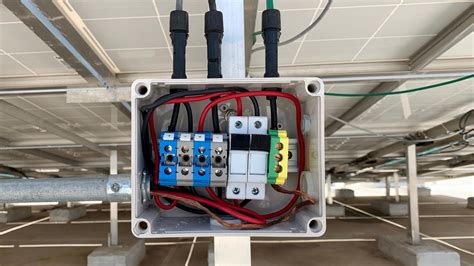 solar roof top combiner box connecting rv solar power