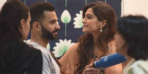 sonam kapoor and anand ahuja to get married in this country bollyworm