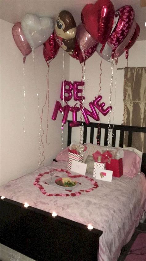 40 Cute Romantic Valentines Bedroom Decor Ideas