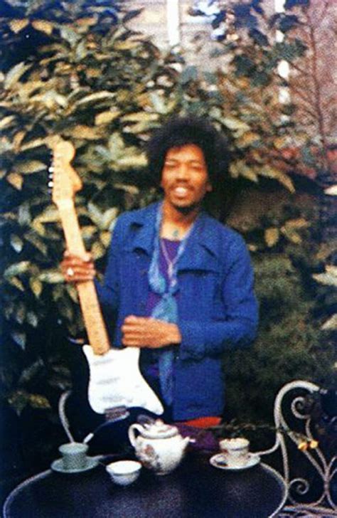 These Are The Last Photos Of Jimi Hendrix Taken Before He Died