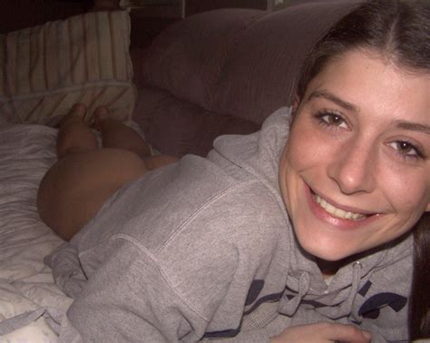 Amateur Teen Shows Her Naked Ass And Tits Picture 8