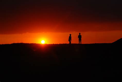 gambar horison bayangan hitam   matahari terbit matahari terbenam fajar senja