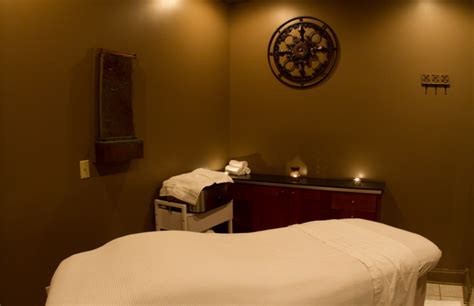 sakura spa massage contacts location  reviews zarimassage