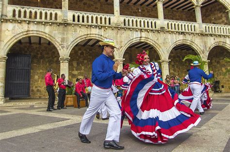 national dominican dance     merengue dominican republic republic santo