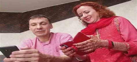 Russian Couple Enters Wedlock The Hindu Way ହିନ୍ଦୁ ରୀତିନୀତିରେ ରୁଷିଆ