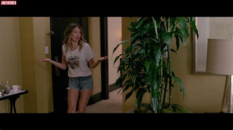naked natalie zea in too late