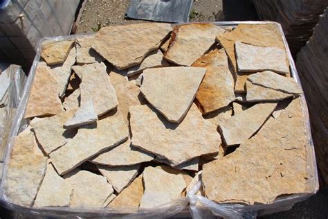 Pannelli finta pietra al miglior prezzo. Vialetto in giardino con lastre di pietra: come realizzarlo - Materiali