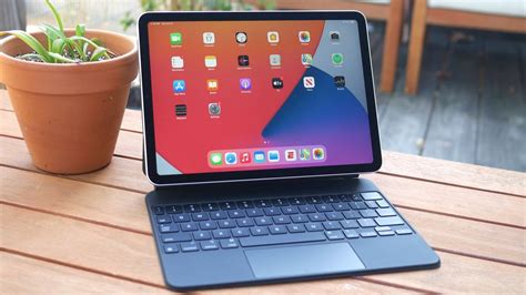 apple ipad air  review      buy laptop mag