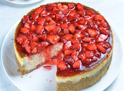 easy strawberry cheesecake recipe omg chocolate desserts