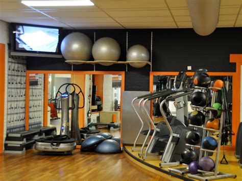 basic fit roosendaal  zand sportscholencheck