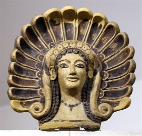 antefissa  testa  menade terracotta etrusca modellata ad incisione  decorata  engobbi