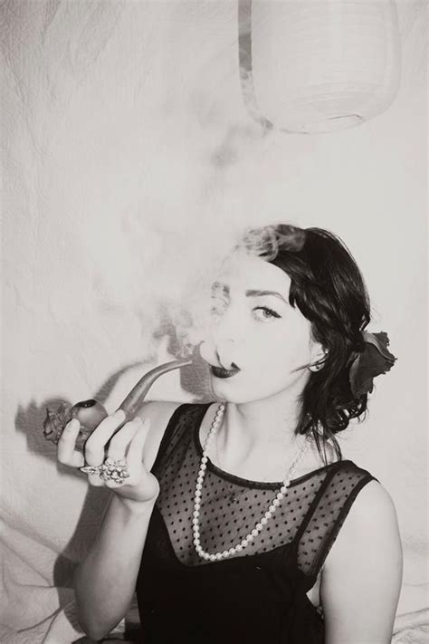 Vintage Photos Of Women Smoking Pipes In The Past