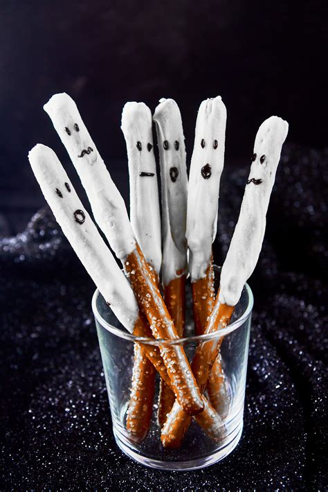 spooky ghost halloween pretzel rods wow  veggie