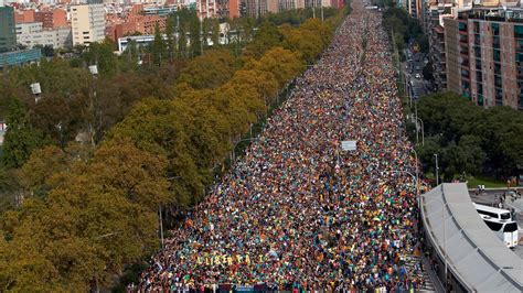 thousands protest  barcelona   day  action