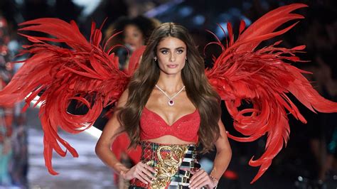 Every Look From The Victoria’s Secret Fashion Show Vogue