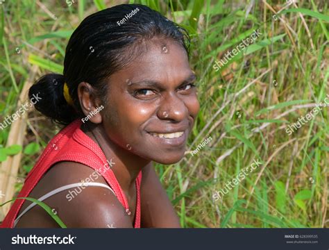 657 Australian Aboriginal Woman Bilder Stockfotos Und Vektorgrafiken