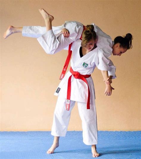 pin by tough girls on girls and martial arts martial arts girl