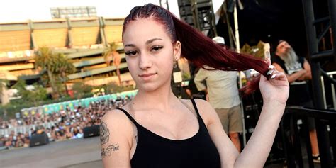 uh oh cash me ousside girl just went full savage mode on this female rapper