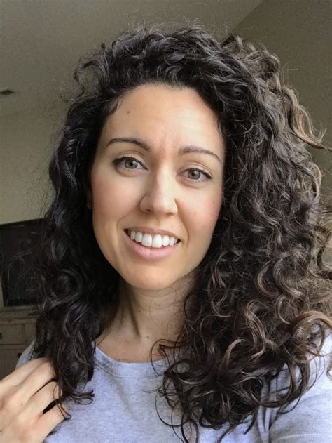 Second Day Curls With Minimal Refresh Curly Type 3a Shinewithjl Curly