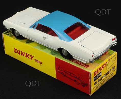 dinky toys  oldsmobile  qdt