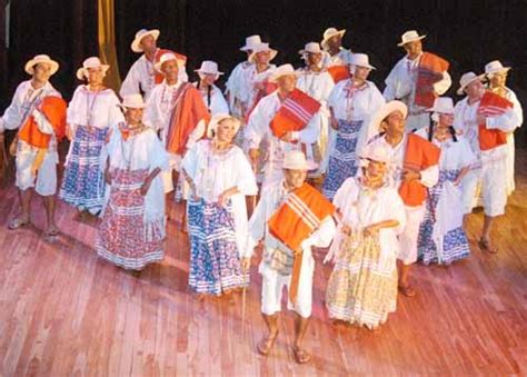 Mosaico De Tradición Y Folclore Panameño Panamá América