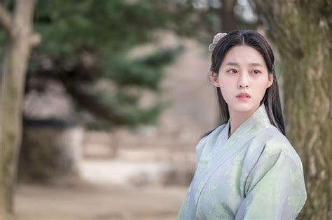 Aoa’s Seolhyun Yields To No One In 1st Images From New Historical Drama