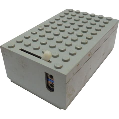 lego light gray battery box       type   connectors  middle pin brick