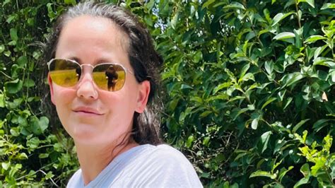 teen mom jenelle evans goes braless and shows off butt in raunchy pose