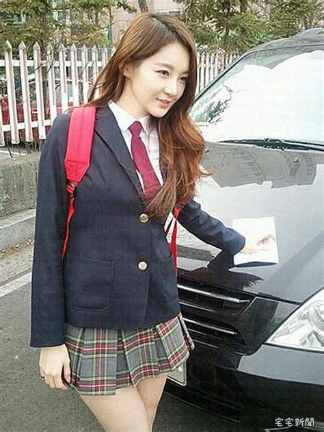 韓国の女子高生が可愛いと話題 スカートを短くしすぎて問題化 ライブドアニュース