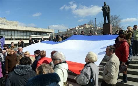 crimea declares its independence and proclaims a sovereign