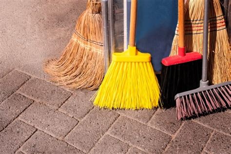 types  brooms  bristles benefits
