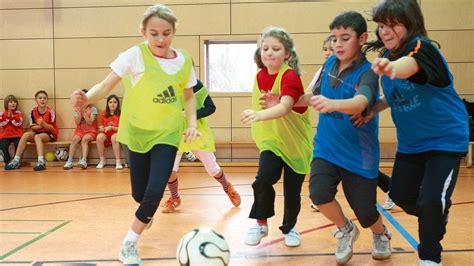 grundschule lehrerin training service dfb