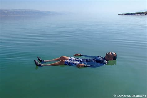 awesome experience  floating   dead sea  israel travel