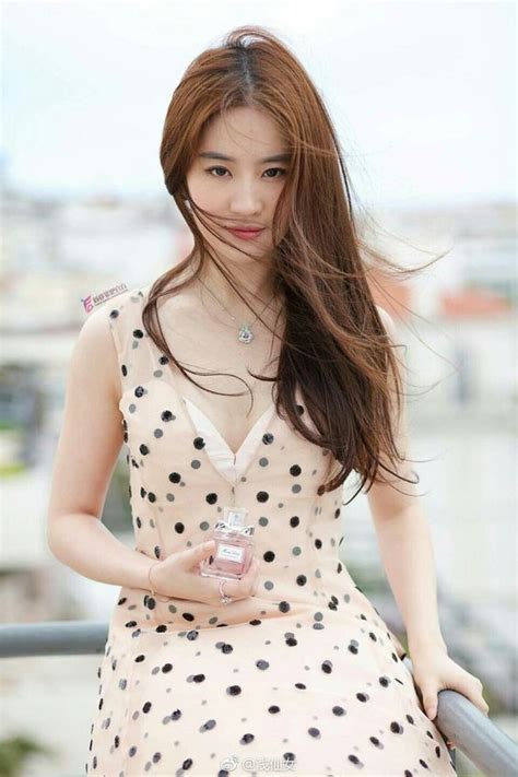 Aktris China Yang Cantik Dan Memesona Hotstar Images And Photos Finder