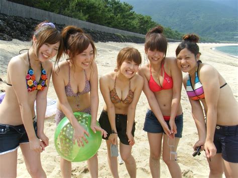 Even More Sexy Beach Amateurs – Sankaku Complex