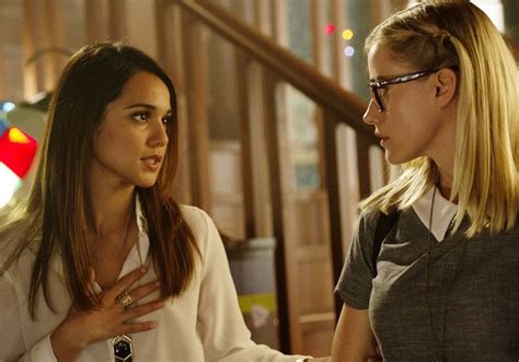 summer bishil as margo hanson and olivia taylor dudley