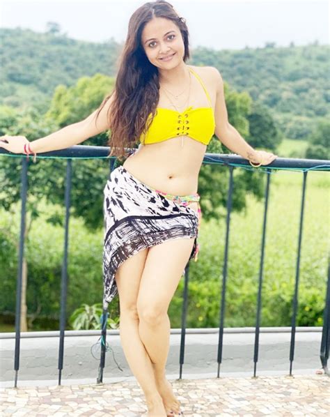 Devoleena Bhattacharjee Sets Temperature Soaring In Sexy Yellow Bikini
