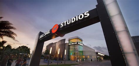 full sail university review   worth   story