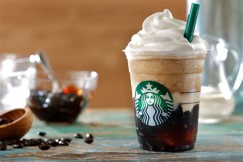 People Are Going Crazy For Starbucks Japan S Coffee Jelly Frappuccinos