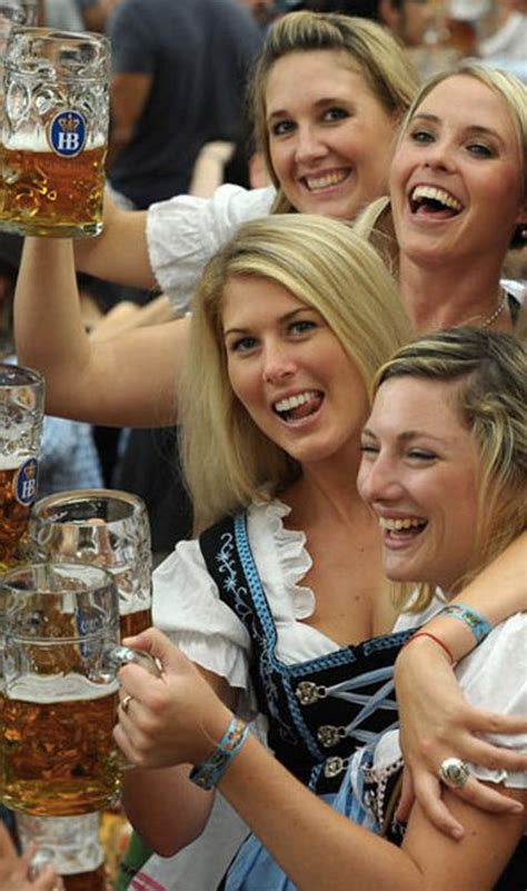 The Most Beautiful Women In Hollywood Oktoberfest Woman German Beer