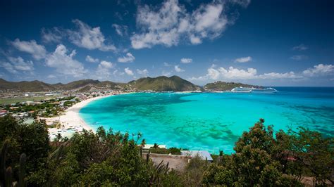 st maarten   strong resurgence  visitor numbers travel weekly
