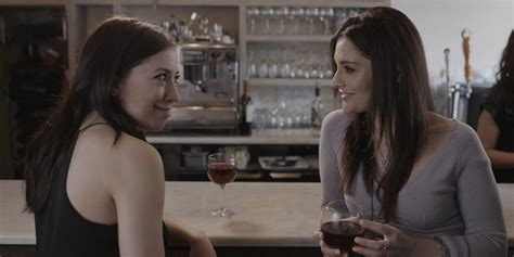 Lesbians Explain Why They’re Better Than Men At Picking Up Women Video